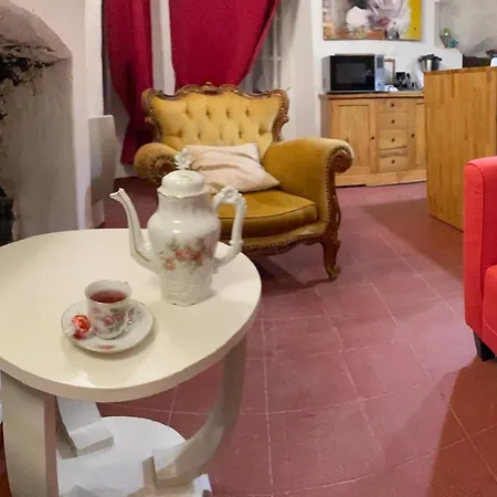 1 A Casa De Giovanni à Pietra-di-verde
